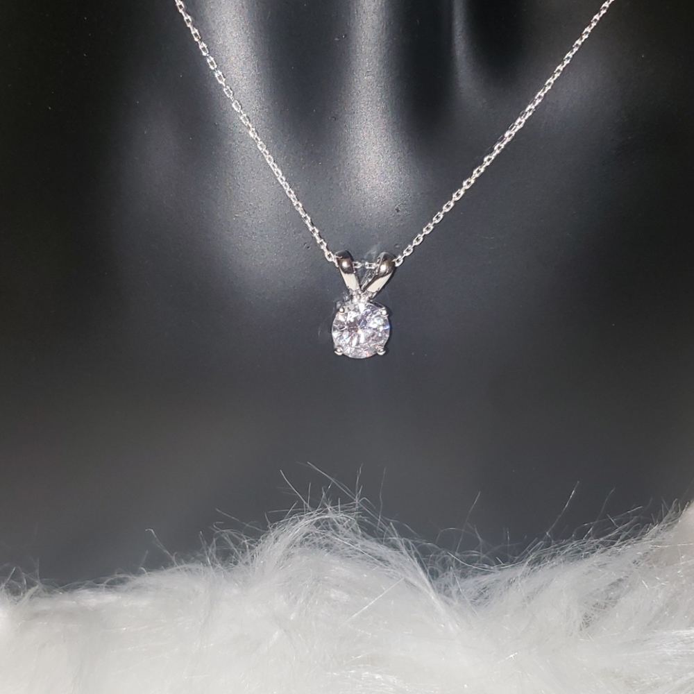 New Round Clear CZ Pendant Necklace
